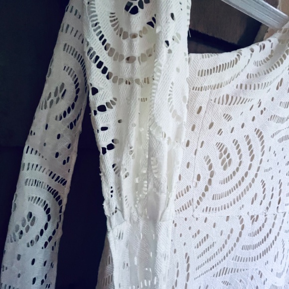 Alionas London Asymmetrical Lace Ivory Midi Dress with Belt on Waist Size L - Picture 12 of 16
